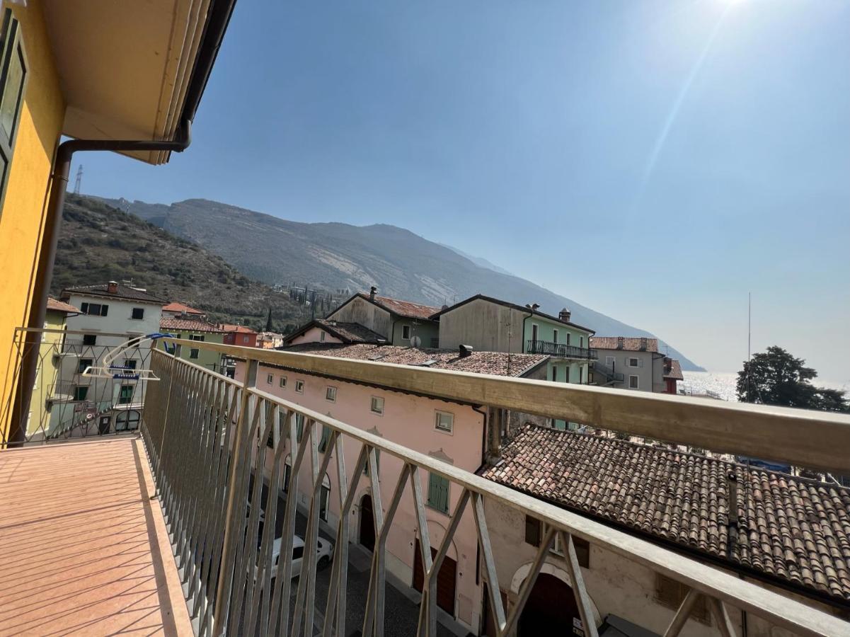 Appartamenti Baia Azzurra 3. Торболе Экстерьер фото